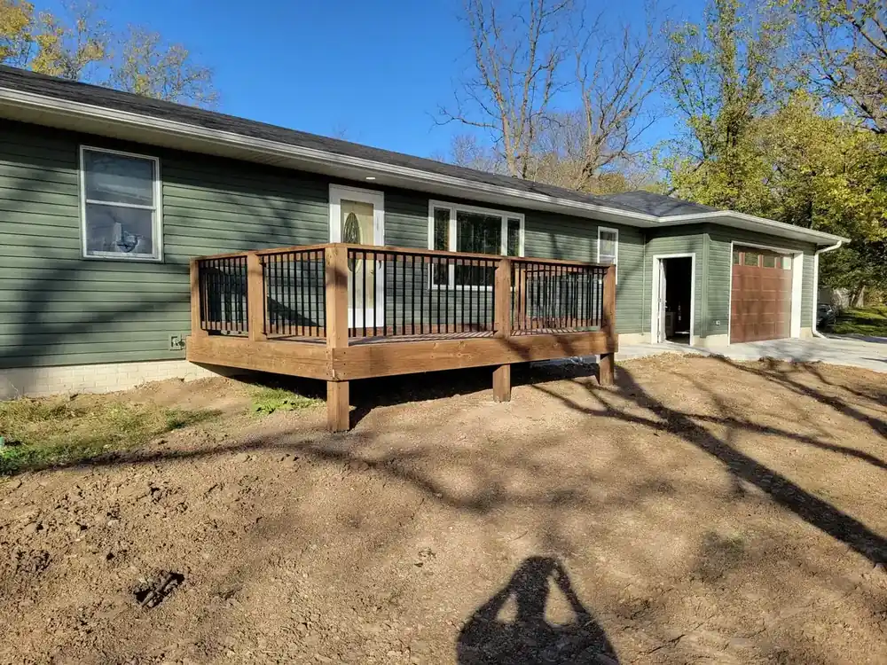 Custom deck project in Lincoln, NE